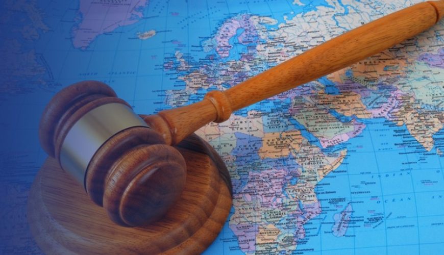 قوانین عجیب و باورنکردنی کشورهای جهان که گردشگران باید بدانند